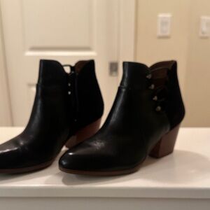 Aldo Black Ankle Boots with Brown Heel